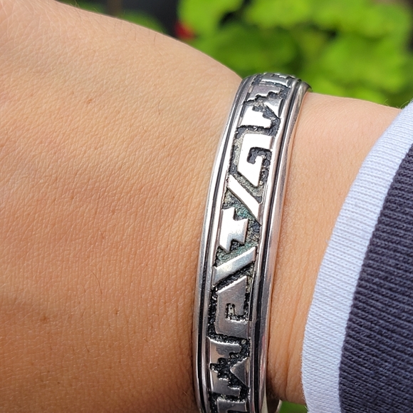 T. Singer Sterling Overlay Cuff - Picture 4 of 9